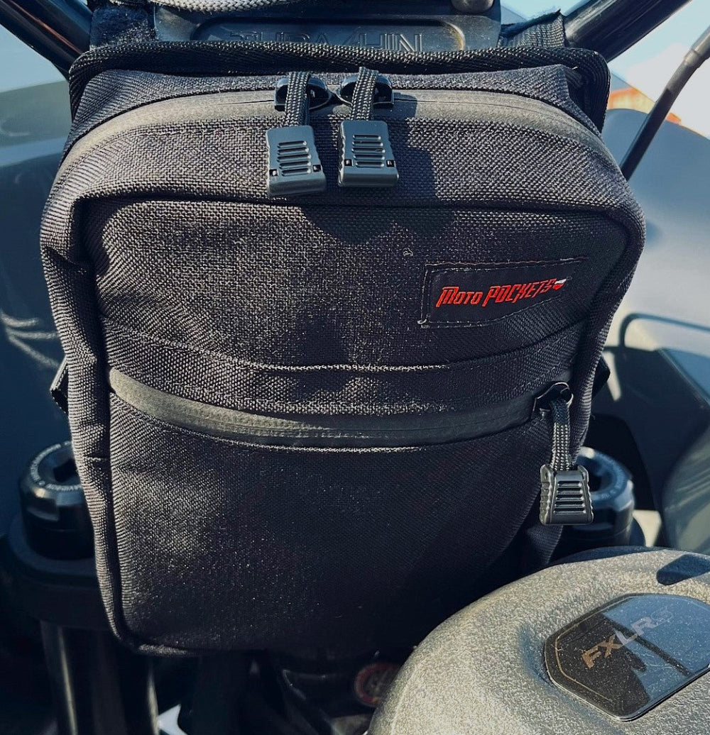 Moto Pockets Drifter Handlebar Bag  on Harley Davidson Dyna