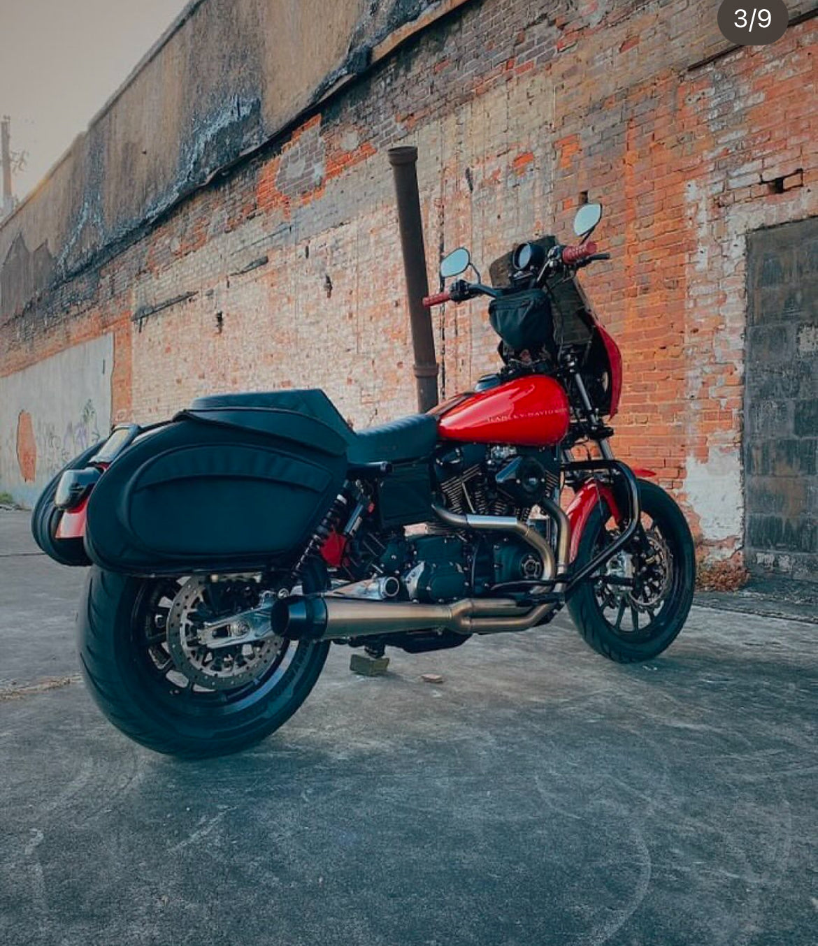 Harley Davidson with Moto Pockets OG Handlebar Bag